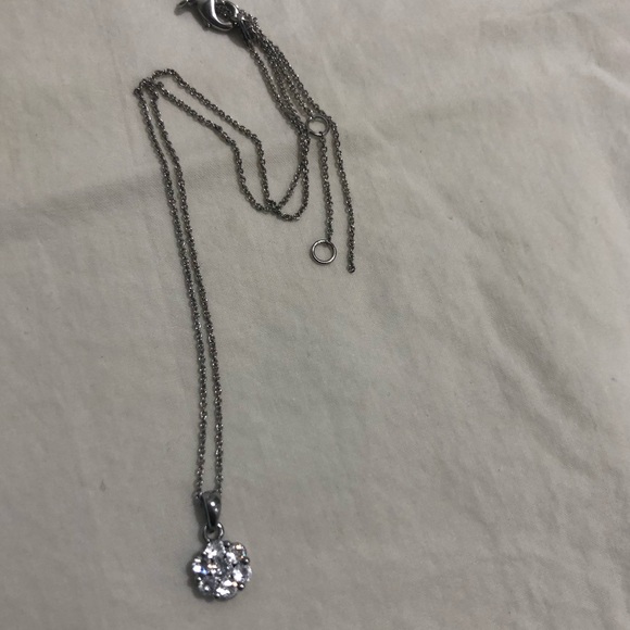 Jones New York Crystal pendant Necklace - Picture 7 of 8